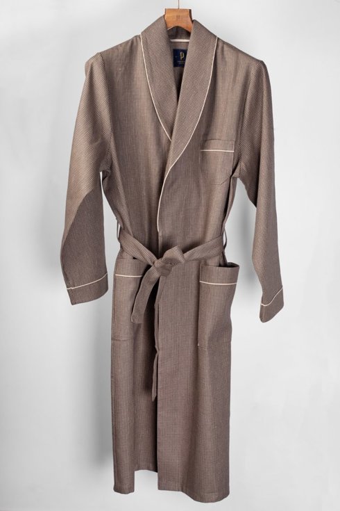 Brown dressing gown with beige accent