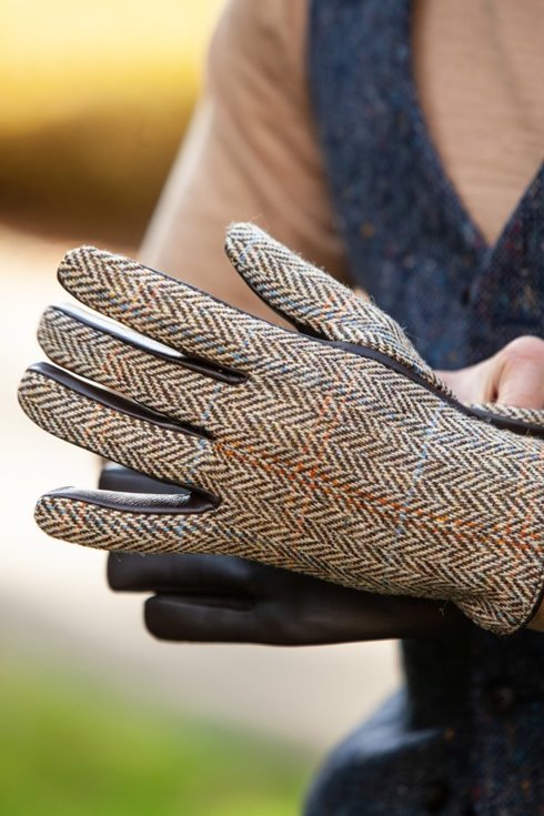 Harris tweed prince of Wales gloves