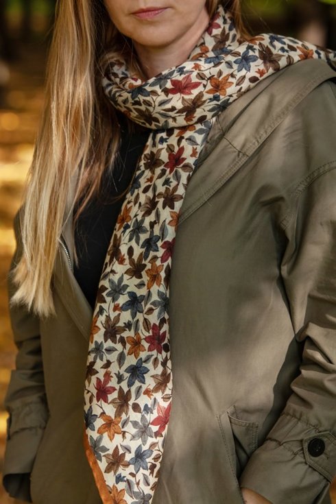 Leaf motif woolen  muslin scarf