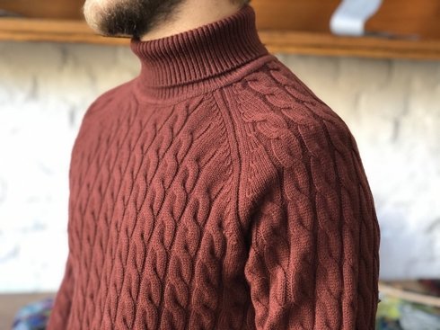 Rust turtleneck 100% merino wool