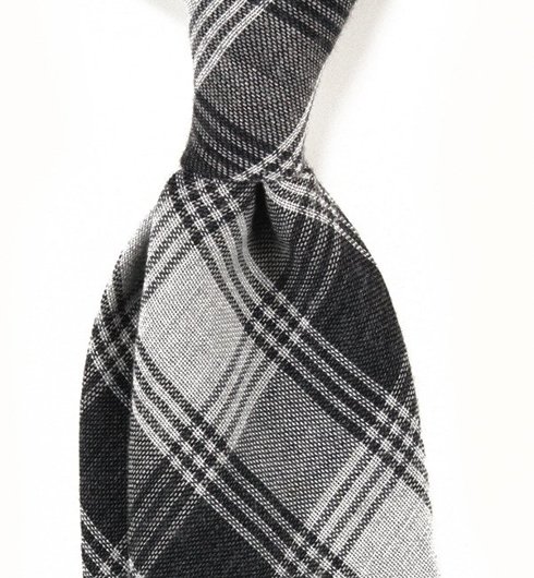 Wool tie
