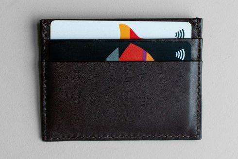Brązowy portfel na karty