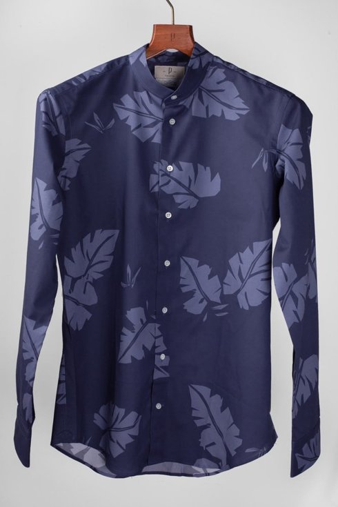Granatowa koszula w liściasty wzór ze stójką Albini
