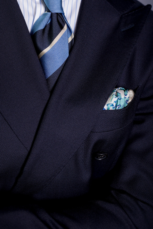 Niebieski krawat regimental z jedwabiu żakardowego