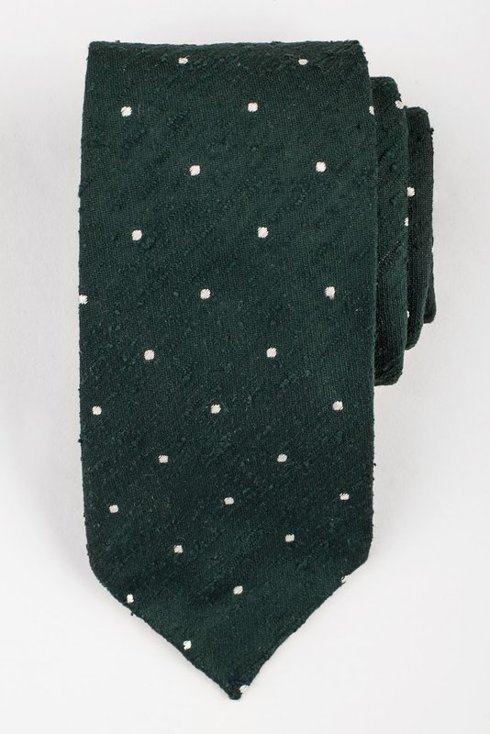 Zielony krawat w kropki z szantungu bez podszewki