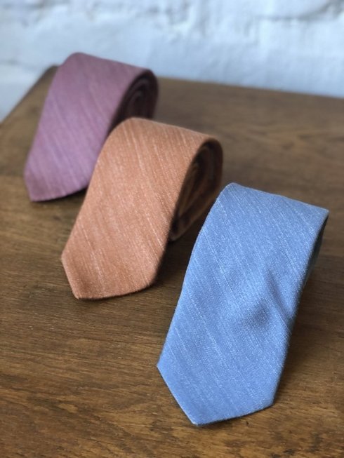 pastelowy błękit lniano- jedwabny krawat 